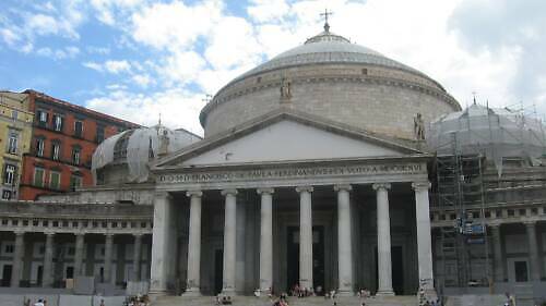 neapol italie bazilika svateho frantiska z pauly