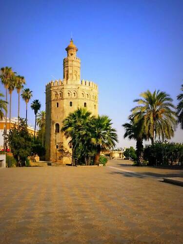 Zlatá věž v Seville ve Španělsku
