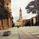 Náměstí Panny Marie na Sloupu (Plaza de Nuestra Señora del Pilar) v Zaragoze